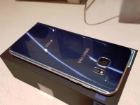 三星S7Edge（全面屏设计、强大性能与优质摄像，让S7Edge成为顶级选择）