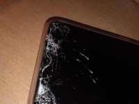 手机摔落后可能遭受的影响（手机摔落）